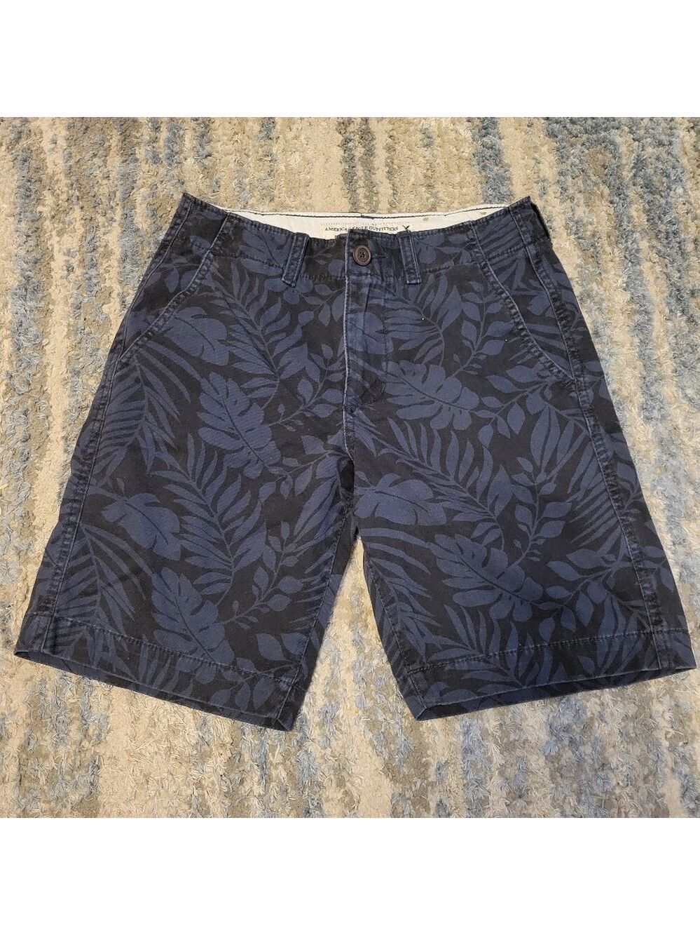 American Eagle Outfitters Navy Leaf Print Flat Front Shorts Size 28